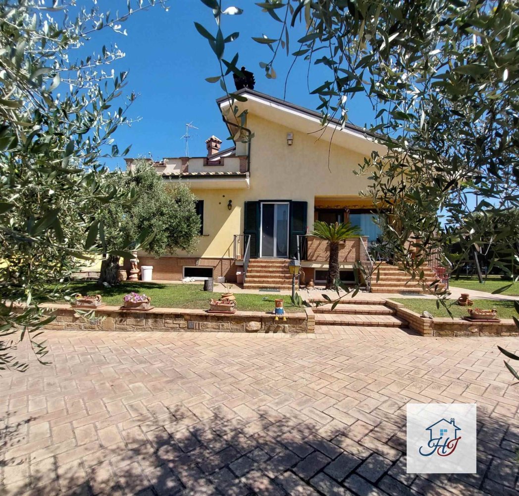 Villa T5 em Anzio, Italy N.º 383162