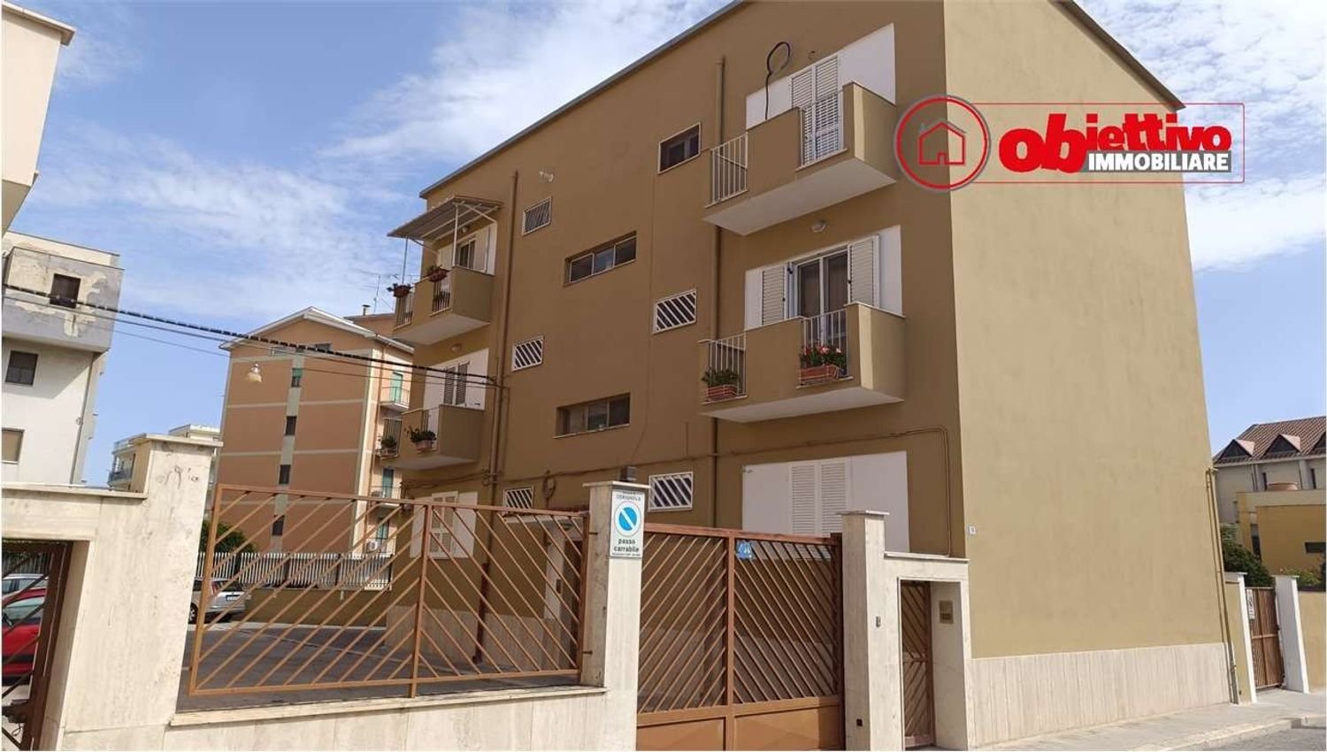 Apartamento de 4 dormitorios en Cerignola, Italy No. 326420