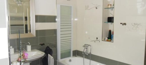 3 bedrooms Apartment in Mantua, Italy No. 253051 6