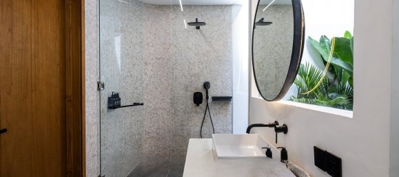 Вилла с 4 спальнями в Canggu, Индонезия № 2632 5