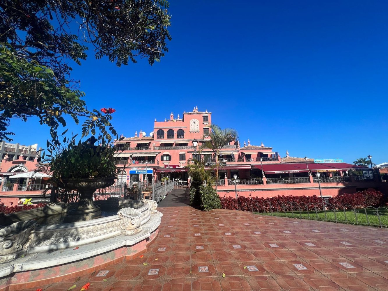 95m² Office in Puerto de la Cruz, Spain No. 79948