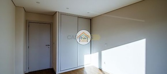 2 bedrooms Apartment in Porto, Portugal No. 41184 7