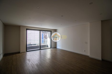 2 bedrooms Apartment in Porto, Portugal No. 41184