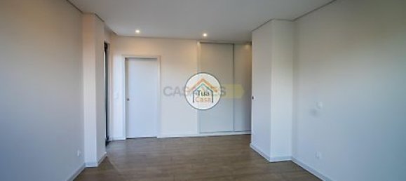 2 bedrooms Apartment in Porto, Portugal No. 41184 6