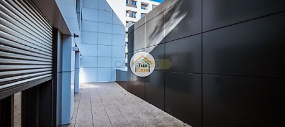 2 bedrooms Apartment in Porto, Portugal No. 41184 12