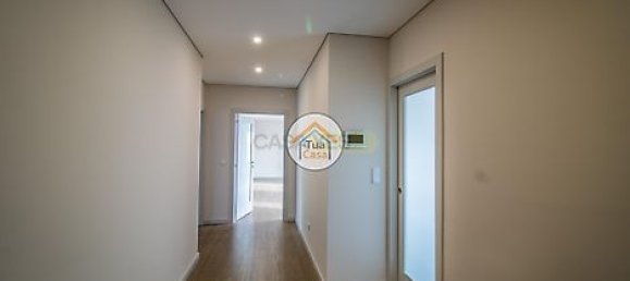 2 bedrooms Apartment in Porto, Portugal No. 41184 11