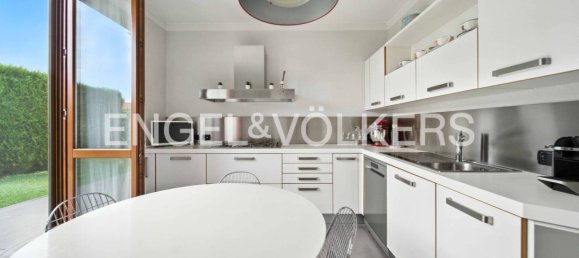 2 bedrooms House in Jerago con Orago, Italy No. 356487 10