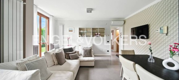 2 bedrooms House in Jerago con Orago, Italy No. 356487 8