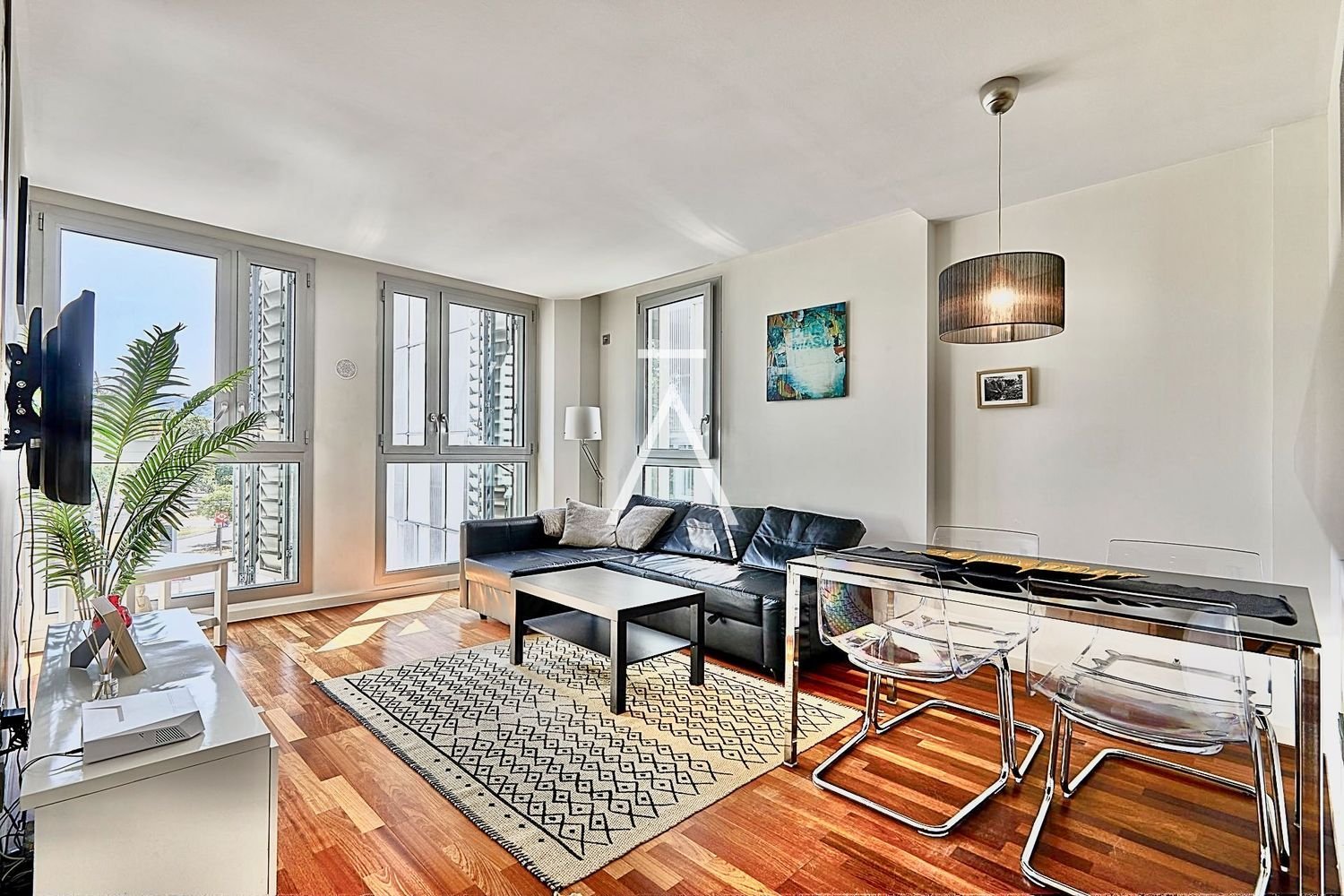 Apartamento de 2 dormitorios en Ciudad Vieja, Spain No. 153225