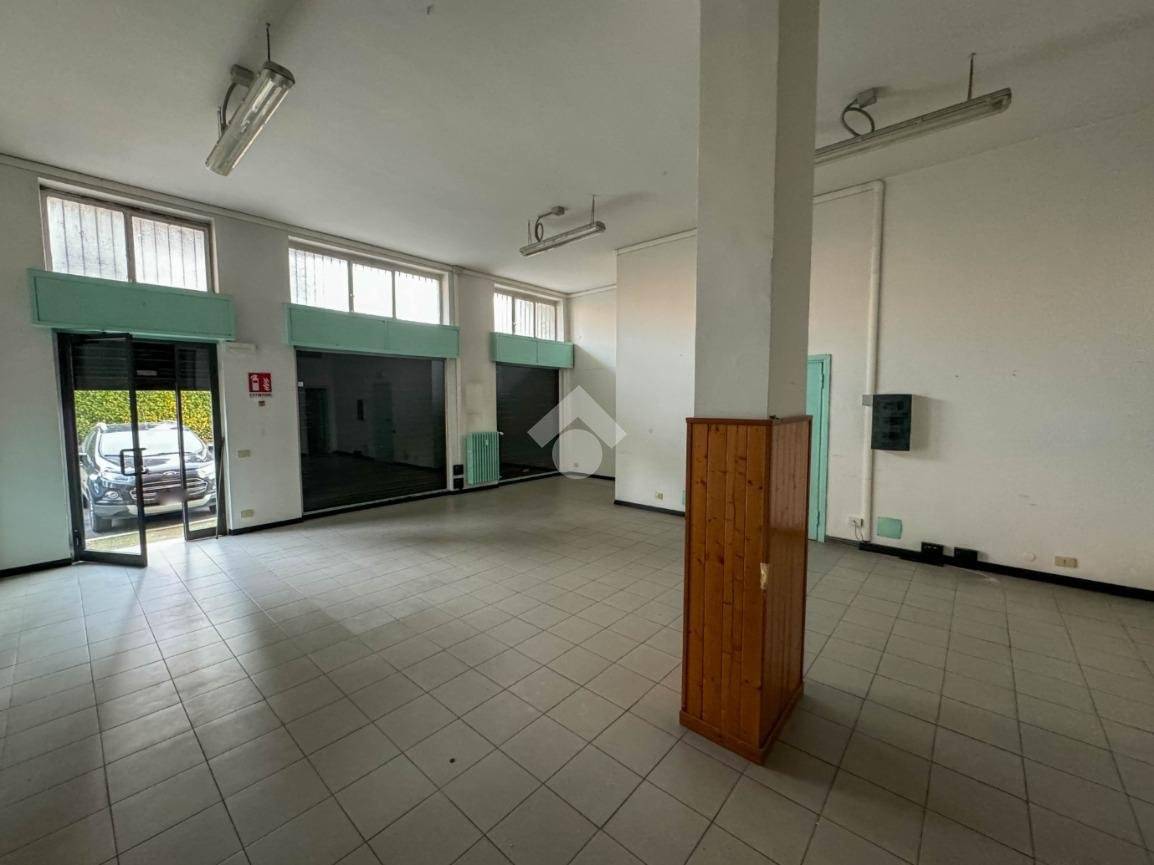 1 room Commercial property in Carnate, Italy No. 78329
