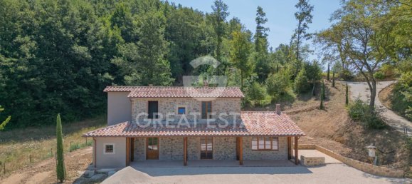 2 bedrooms House in Sorano, Italy No. 270947 3