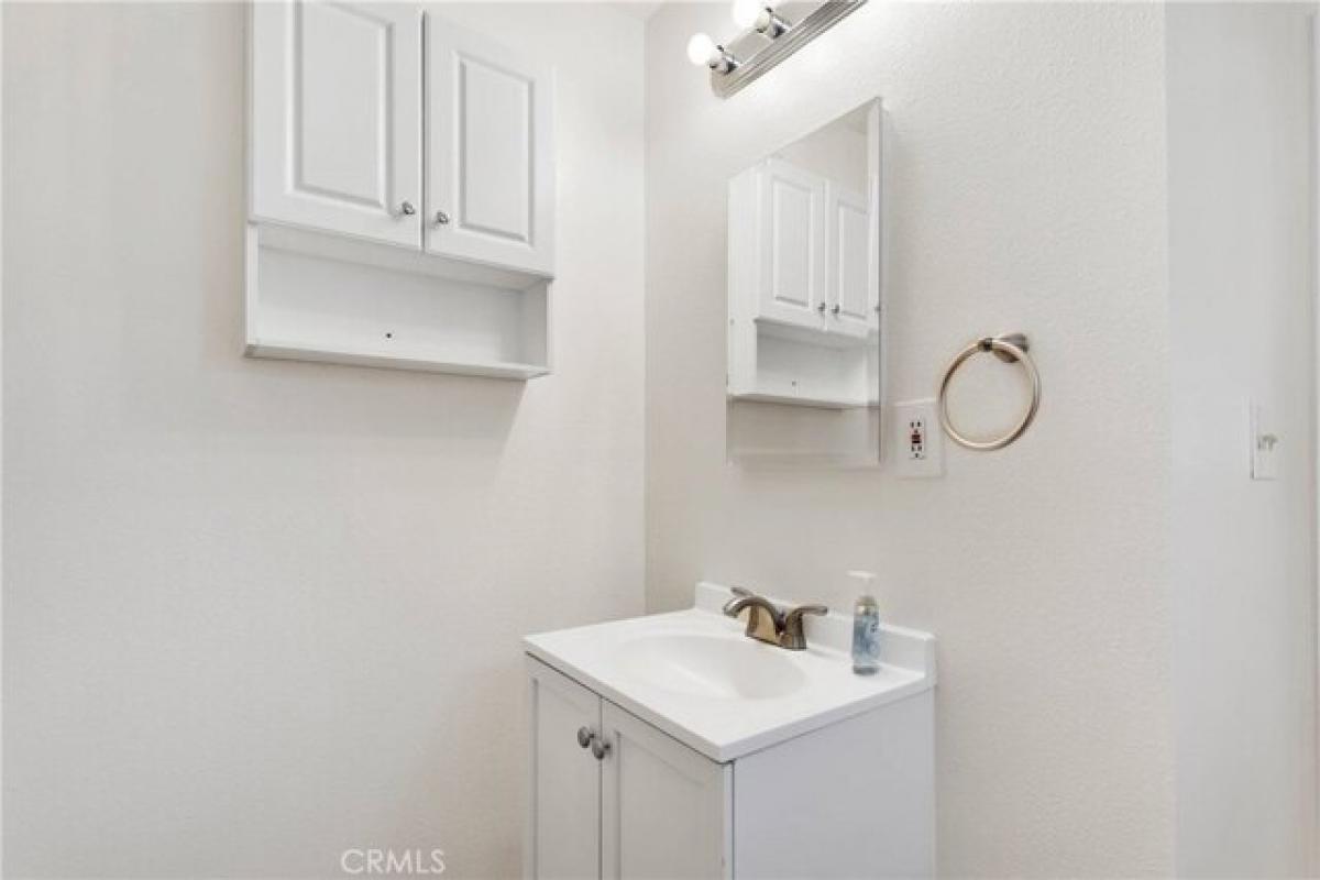 Дом с 3 спальнями в Викторвилль, США № 383101