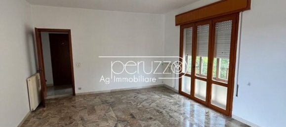 5غرفة شقة في Romano d'Ezzelino, Italy رقم 285651 2