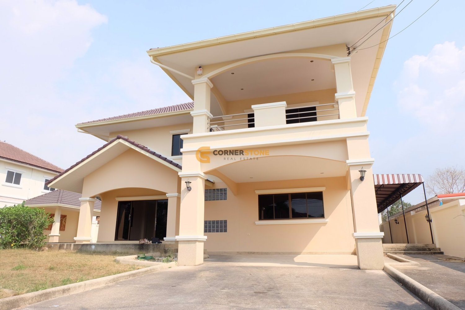 295m² House in Pattaya, Thailand No. 27122