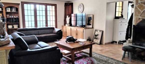 5 bedrooms Villa in Lorgues, France No. 195656 16