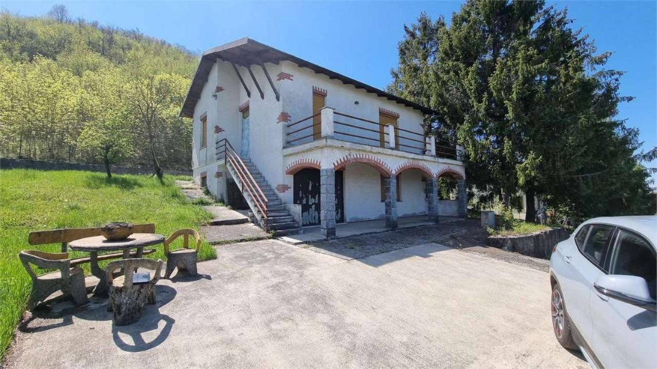 5 rooms Villa in Garbagna, Italy No. 110997