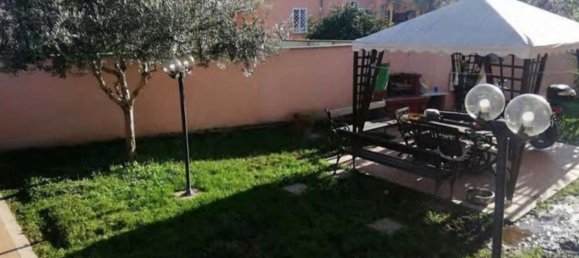 4 bedrooms Apartment in Rome, Italy No. 320912 3