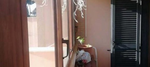 4 bedrooms Apartment in Rome, Italy No. 320912 5