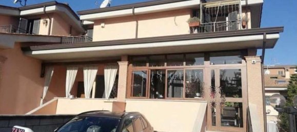 4 bedrooms Apartment in Rome, Italy No. 320912 2