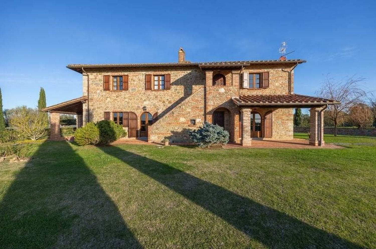 10-Zimmer Haus in Foiano della Chiana, Italy, Nr. 223258