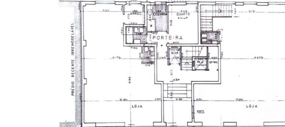 298m² Commercial property in Lisbon, Portugal No. 139214 20
