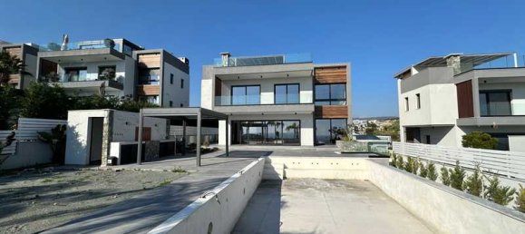 4 bedrooms Villa in Parekklisia, Cyprus No. 19655 14