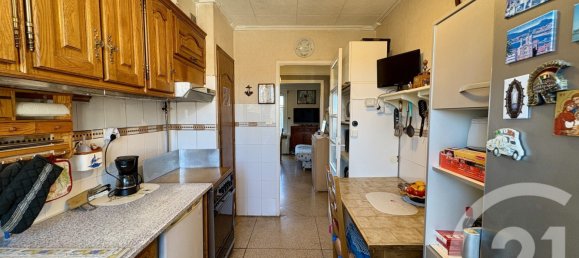 2 bedrooms Apartment in Marseille, France No. 320716 7