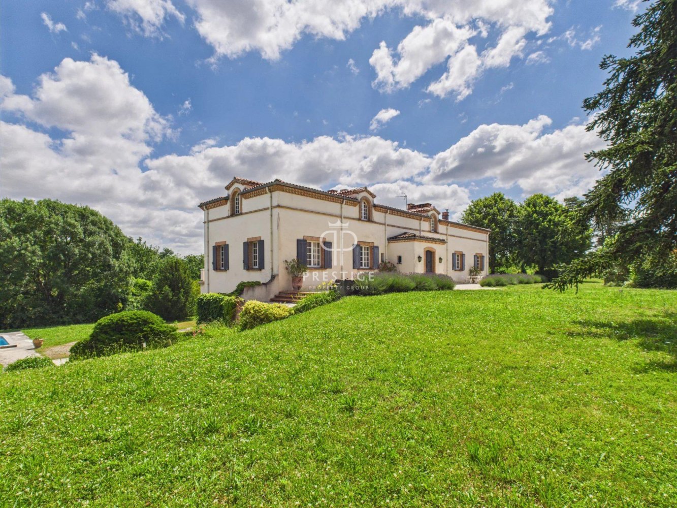 Замки и поместья с 8 спальнями в Альби, Франция № 296601