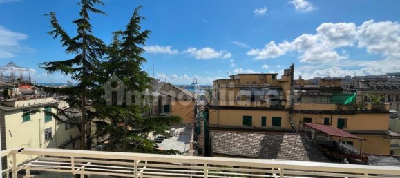 Квартира с 1 спальней в Генуя, Италия № 295335 3