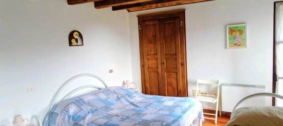 6 rooms House in Valdilana, Italy No. 269746 4