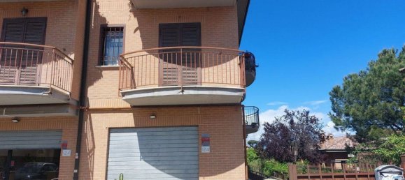 90m² Commercial property in Rome, Italy No. 371534 12