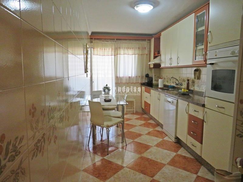 Apartamento de 3 dormitorios en Málaga, Spain No. 166716