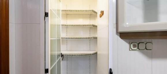 4 bedrooms Apartment in Granada, Spain No. 19840 7