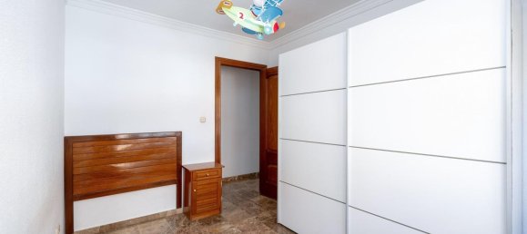 4 bedrooms Apartment in Granada, Spain No. 19840 12