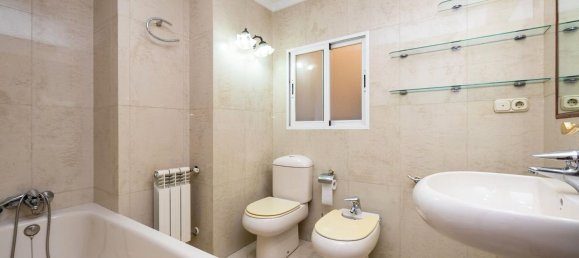 4 bedrooms Apartment in Granada, Spain No. 19840 21