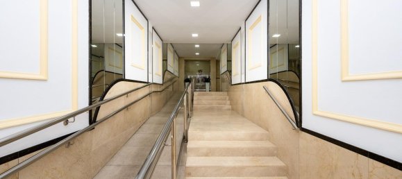 4 bedrooms Apartment in Granada, Spain No. 19840 24