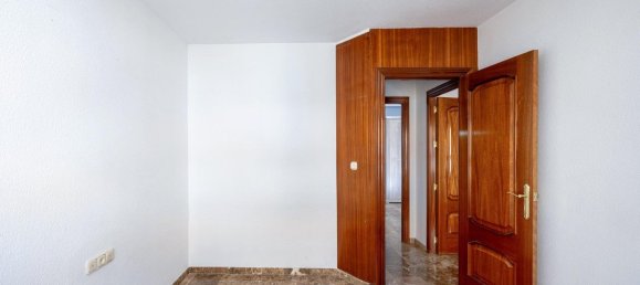 4 bedrooms Apartment in Granada, Spain No. 19840 14