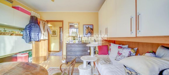 3 rooms Apartment in Buguggiate, Italy No. 41278 33