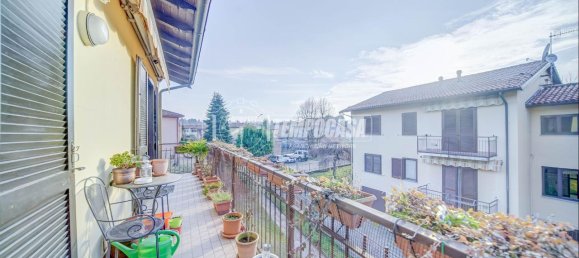 3 rooms Apartment in Buguggiate, Italy No. 41278 11