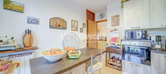3 rooms Apartment in Buguggiate, Italy No. 41278 16
