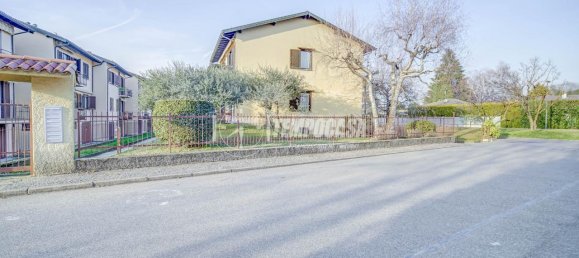 3 rooms Apartment in Buguggiate, Italy No. 41278 36