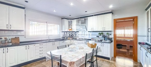 Villa de 6 dormitorios en Argentona, Spain No. 16841 11