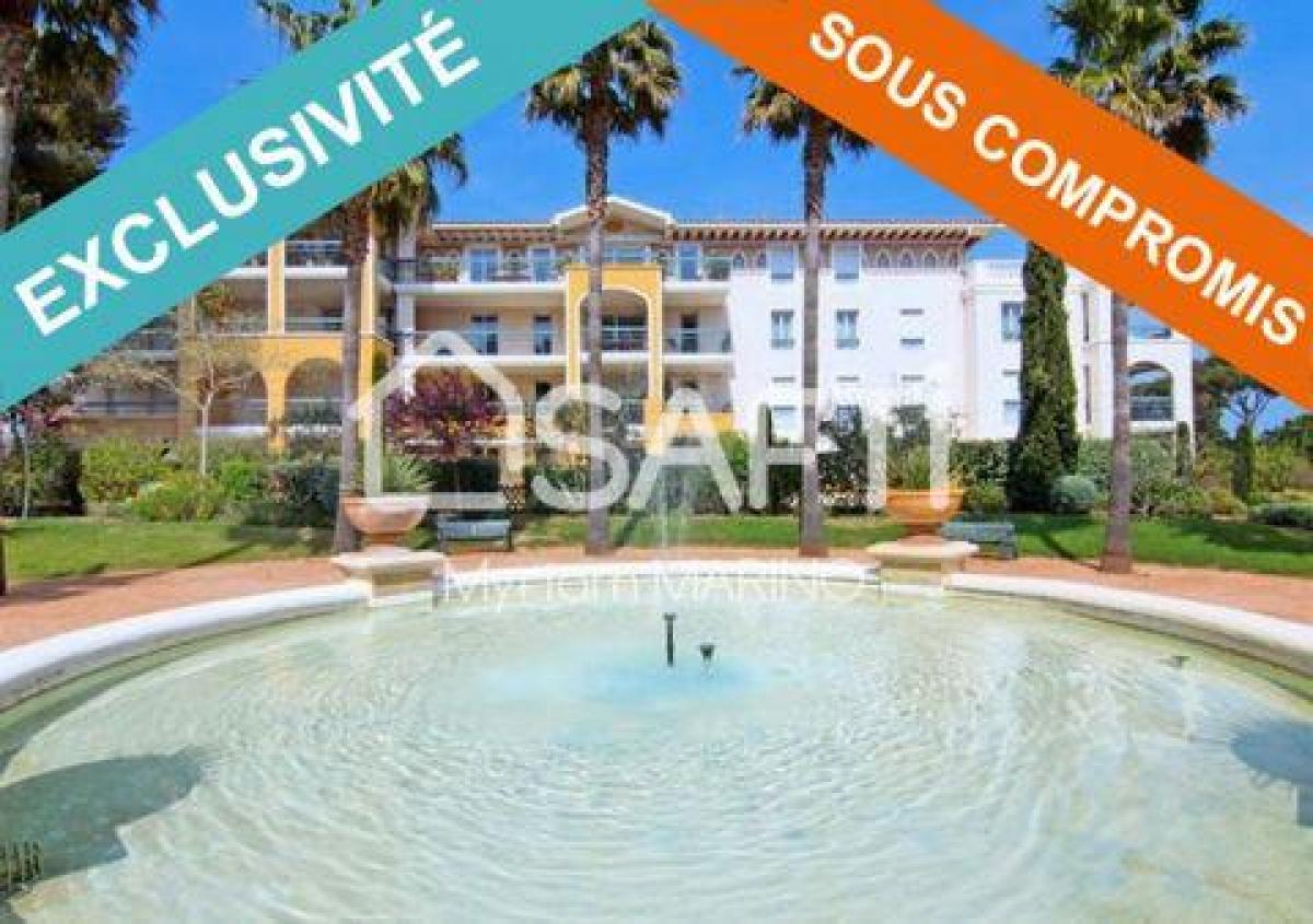 Apartamento com 2 quartos em condomínio em Frejus, France N.º 10937