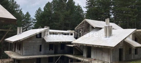 96 bedrooms Villa in Taverna, Italy No. 348065 2