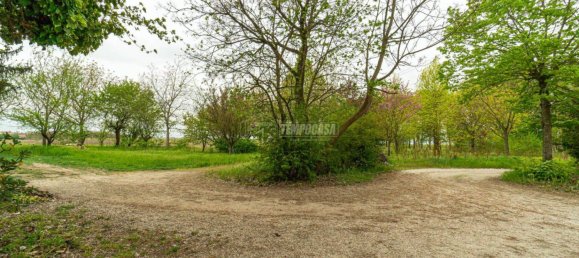 4 bedrooms House in Campogalliano, Italy No. 159266 12