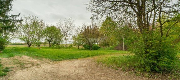 4 bedrooms House in Campogalliano, Italy No. 159266 13