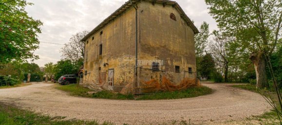 4 bedrooms House in Campogalliano, Italy No. 159266 17