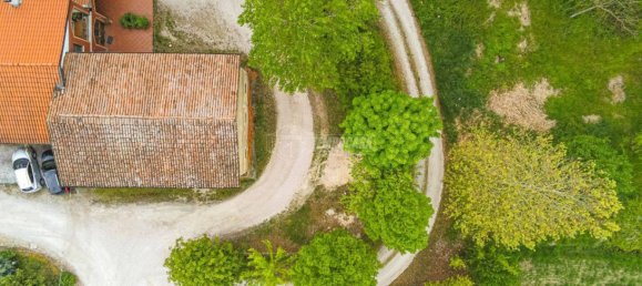 4 bedrooms House in Campogalliano, Italy No. 159266 3