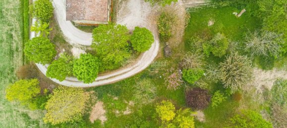 4 bedrooms House in Campogalliano, Italy No. 159266 2