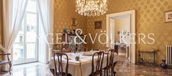 5 rooms Apartment in Naples, Italy No. 127278 8